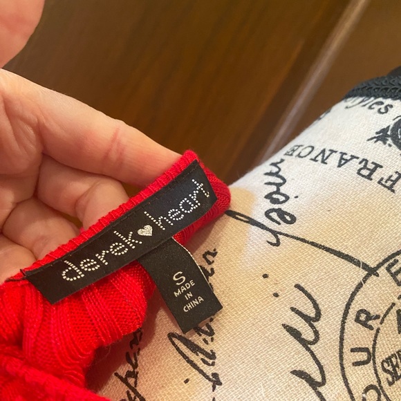 Derek Heart Red Ribbed Tie Front Sweater - Picture 5 of 6